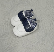 Load image into Gallery viewer, Infant Boy Nautical Crib Shoes
