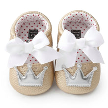 Load image into Gallery viewer, Ballerina Crib Shoes
