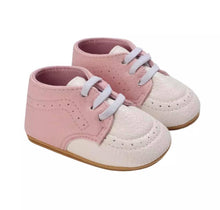 Load image into Gallery viewer, Infant Saddle Oxford Crib Shoes
