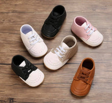 Load image into Gallery viewer, Infant Saddle Oxford Crib Shoes
