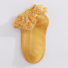 Load image into Gallery viewer, Lace Lowcut Princess Socks
