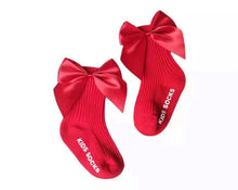 Load image into Gallery viewer, Satin Bow Ribbed Socks XS 0/6M
