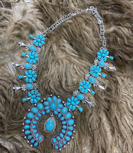 Load image into Gallery viewer, Squash Blossom Necklace
