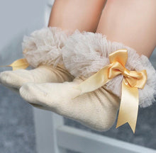 Load image into Gallery viewer, Tulle Ruffled Socks
